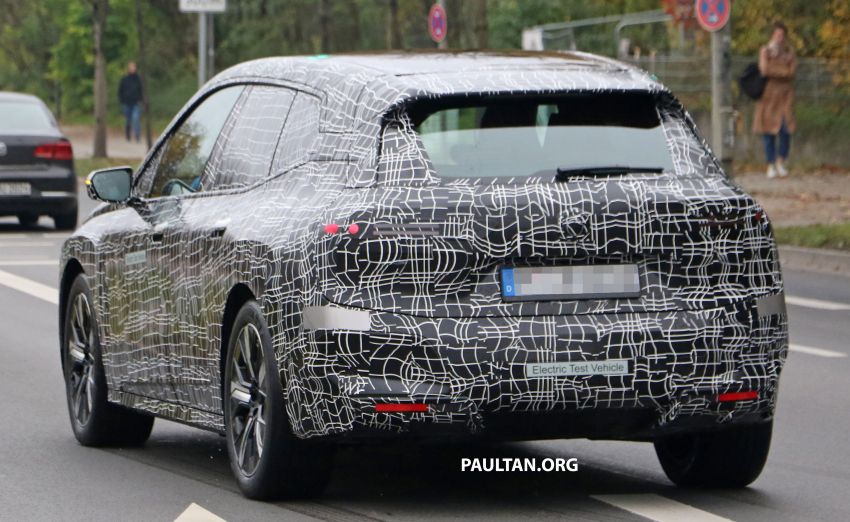 SPIED: BMW iX electric SUV – production interior seen Image #1206611
