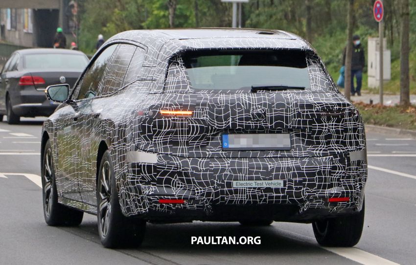 SPIED: BMW iX electric SUV – production interior seen Image #1206609