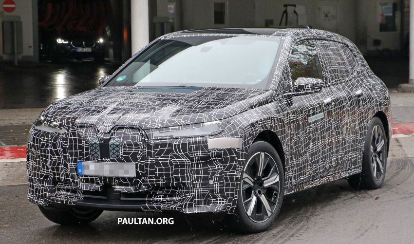 SPIED: BMW iX electric SUV – production interior seen 1206618