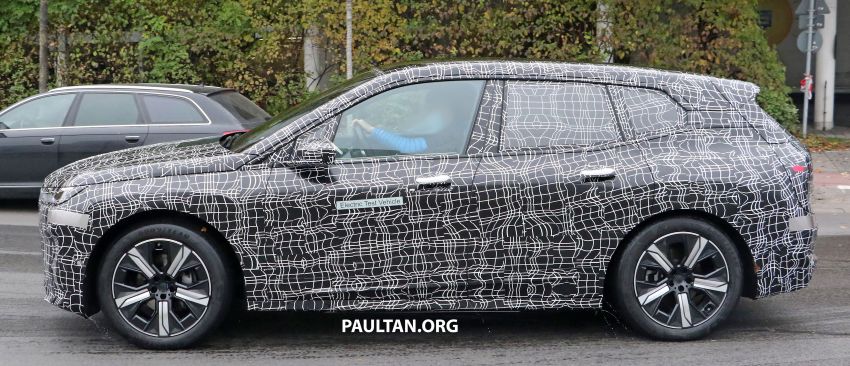 SPIED: BMW iX electric SUV – production interior seen 1206616