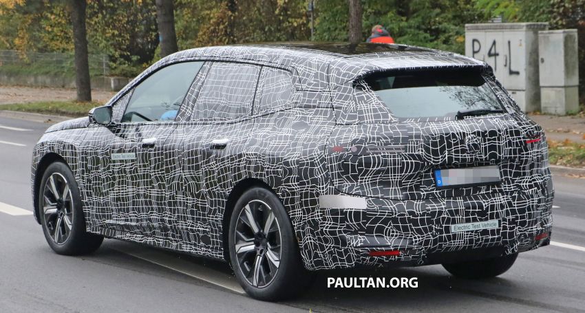 SPIED: BMW iX electric SUV – production interior seen Image #1206613