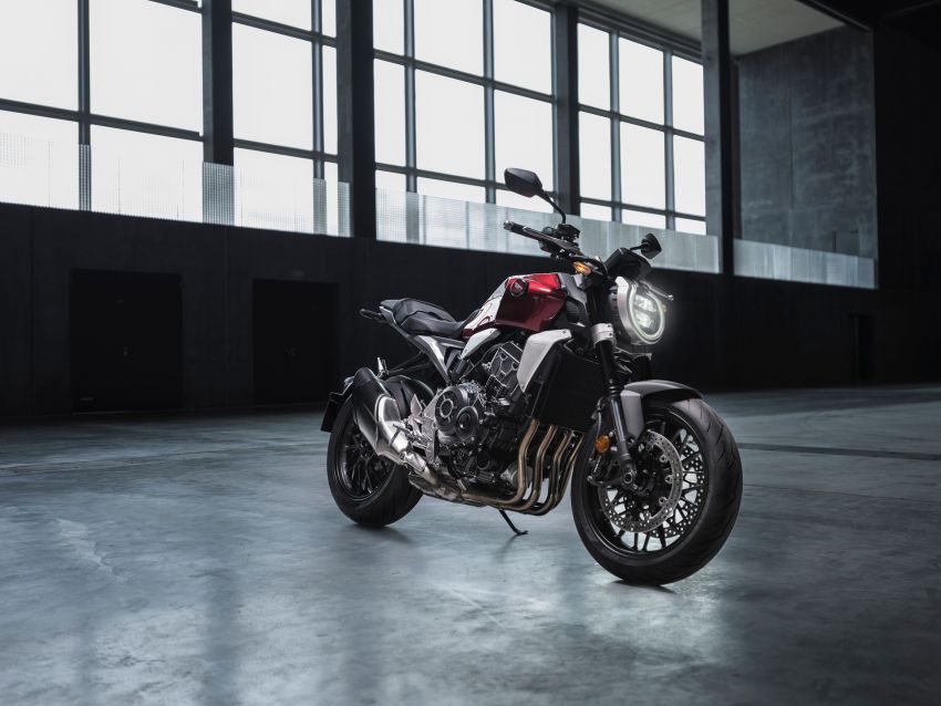 2021 Honda CB1000R model update – now comes with LCD screen, new wheels, headlight, Black Edition Image #1209143