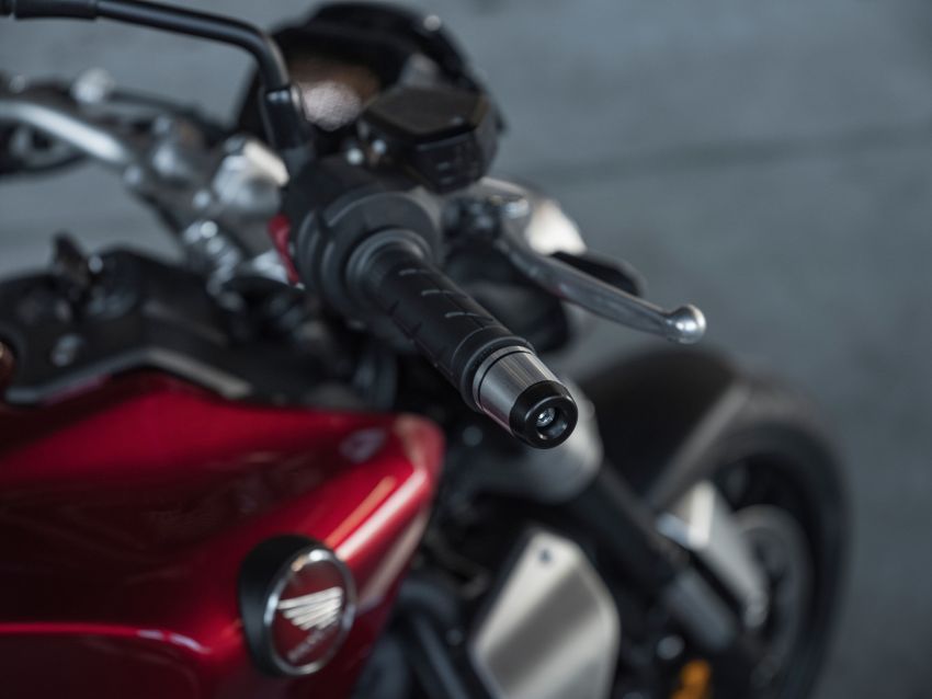 Honda CB1000R 2021 tampil dengan gaya lebih agresif, skrin TFT lima inci, pilihan model Black Edition 1207679