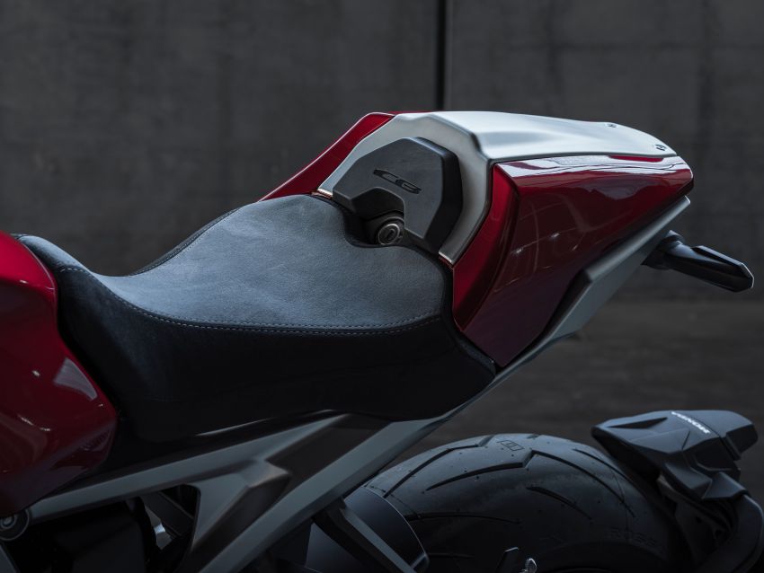 Honda CB1000R 2021 tampil dengan gaya lebih agresif, skrin TFT lima inci, pilihan model Black Edition 1207676