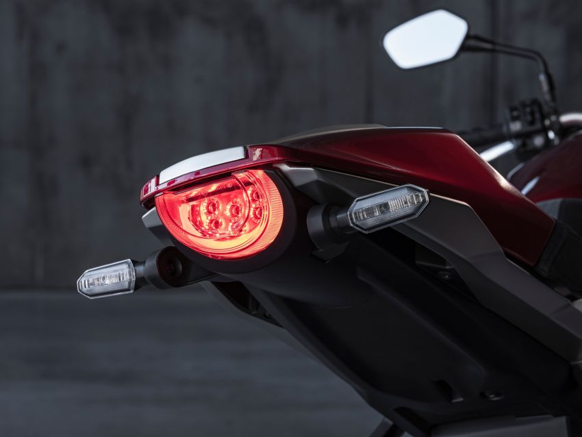 Honda CB1000R 2021 tampil dengan gaya lebih agresif, skrin TFT lima inci, pilihan model Black Edition 1207663