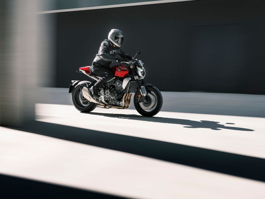 Honda CB1000R 2021 tampil dengan gaya lebih agresif, skrin TFT lima inci, pilihan model Black Edition 1207636