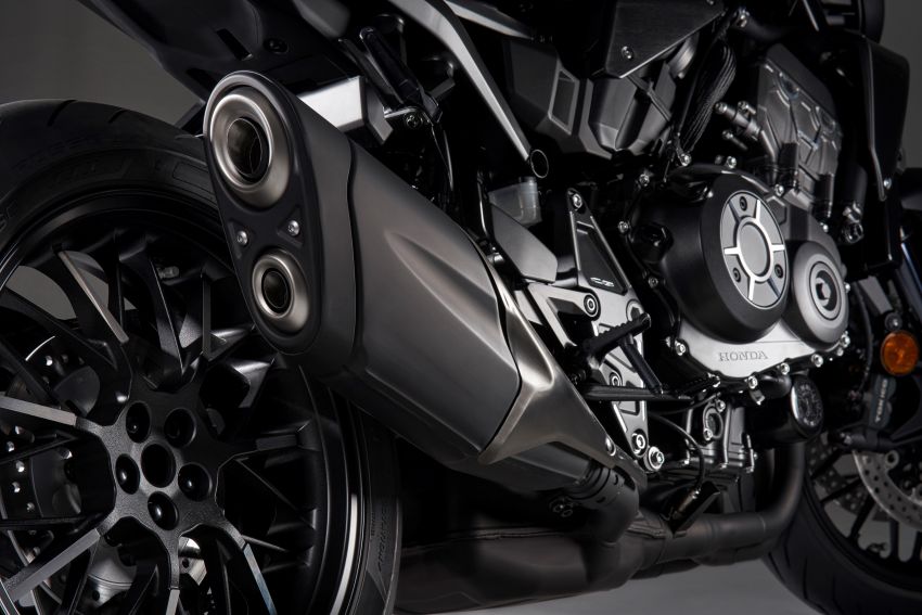 Honda CB1000R 2021 tampil dengan gaya lebih agresif, skrin TFT lima inci, pilihan model Black Edition 1207588
