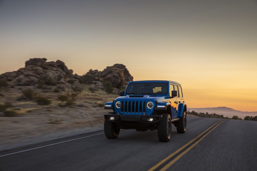 Jeep Wrangler Rubicon 392 debuts – 6.4 litre Hemi V8, 470 hp/637 Nm; 50 mm lift, Hydro-Guide intake ducts 1212133