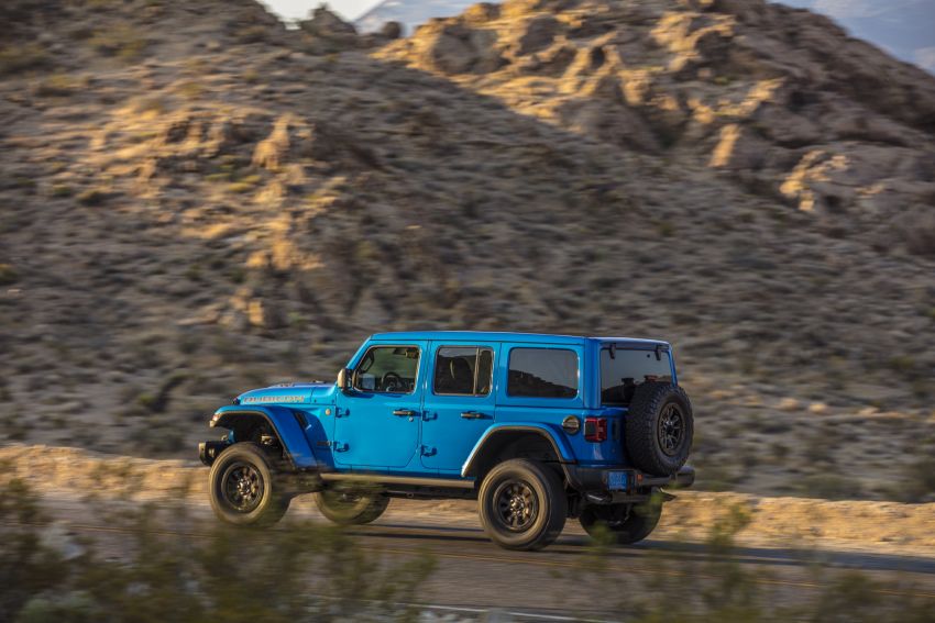 Jeep Wrangler Rubicon 392 debuts – 6.4 litre Hemi V8, 470 hp/637 Nm; 50 mm lift, Hydro-Guide intake ducts 1212135