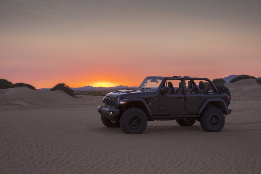 Jeep Wrangler Rubicon 392 debuts – 6.4 litre Hemi V8, 470 hp/637 Nm; 50 mm lift, Hydro-Guide intake ducts 1212144