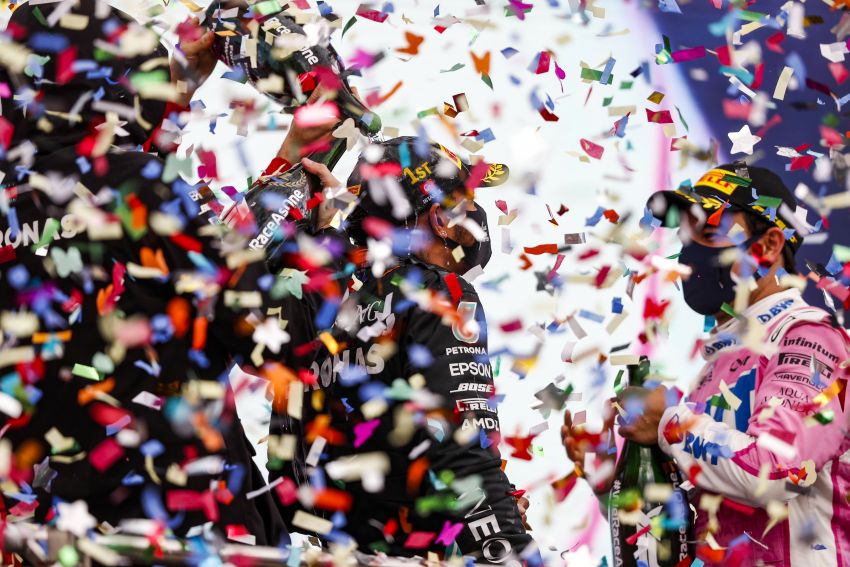 Lewis Hamilton wins 7th F1 title, tied with Schumacher 1210560