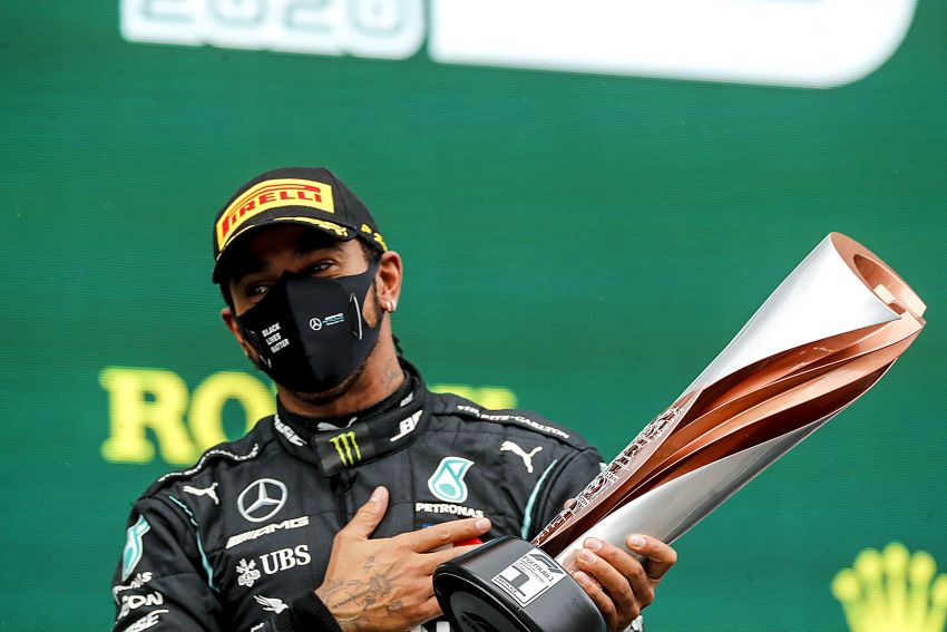Lewis Hamilton wins 7th F1 title, tied with Schumacher 1210564