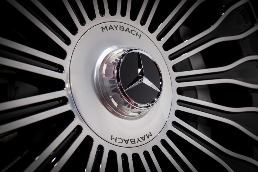 Z223 Mercedes-Maybach S-Class debuts – ultra-posh, tech-loaded flagship limo with 3,396 mm wheelbase Image #1214107