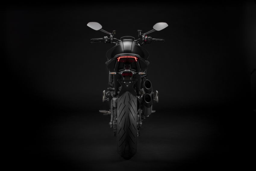 2021 Ducati Monster and Monster+, 111 hp, 95 Nm 1219888