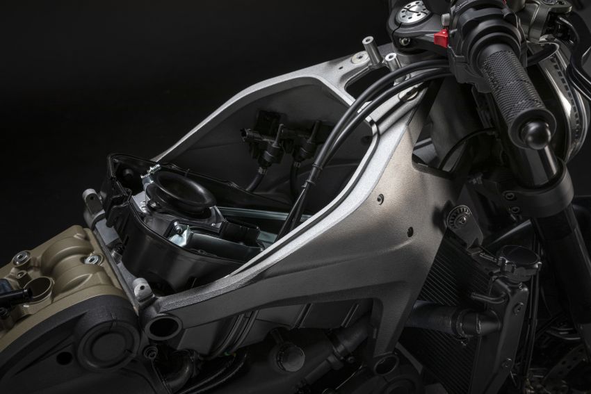 2021 Ducati Monster and Monster+, 111 hp, 95 Nm 1219896