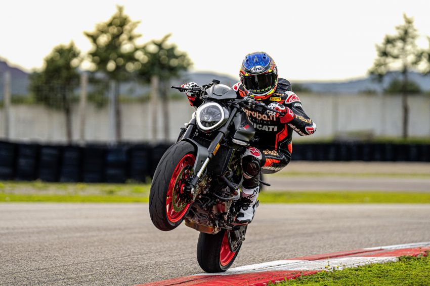 2021 Ducati Monster and Monster+, 111 hp, 95 Nm 1219947