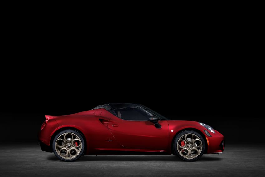 Alfa Romeo 4C Spider 33 Stradale Tributo – 33-unit limited run for the US; homage to mid-engined classic 1224258
