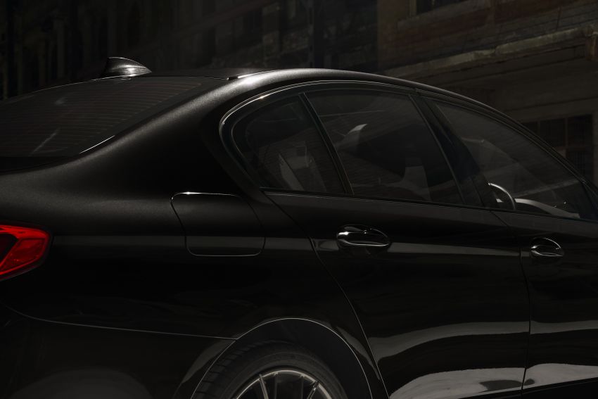 BMW 530i M Sport Dark Shadow Edition – RM392,800 1229176