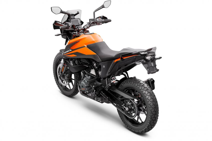 KTM 250 Adventure dan 390 Adventure tiba di M’sia – harga RM22k dan RM30k, banyak kelengkapan canggih 1228146