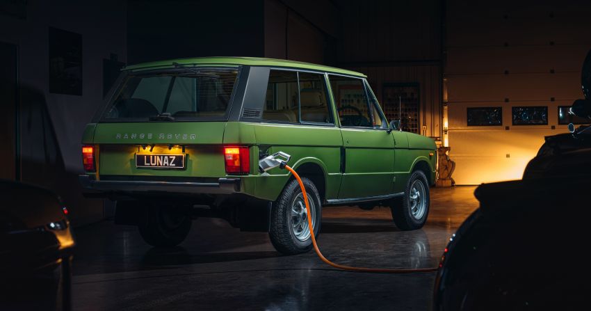 Lunaz begins production of electric classic Range Rovers – bespoke restomod with new tech, bar area! 1221429