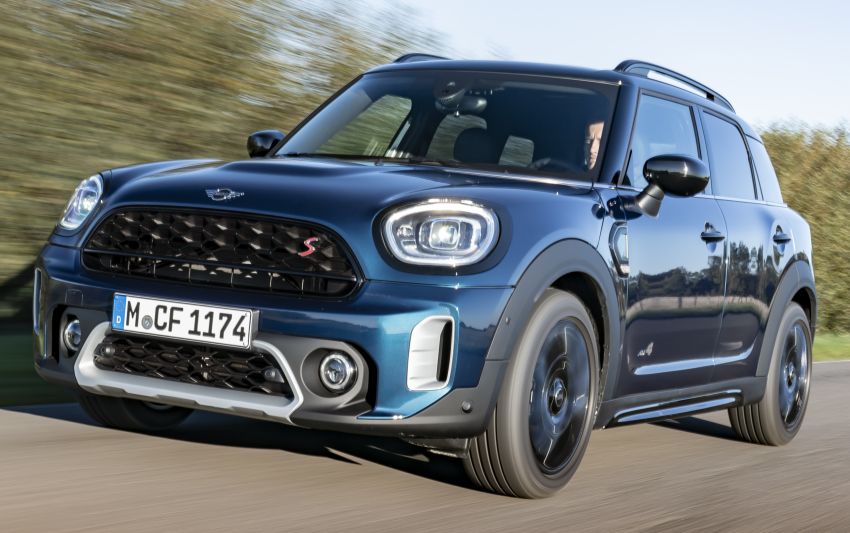 F60 MINI Countryman Boardwalk adds a splash of blue 1223076