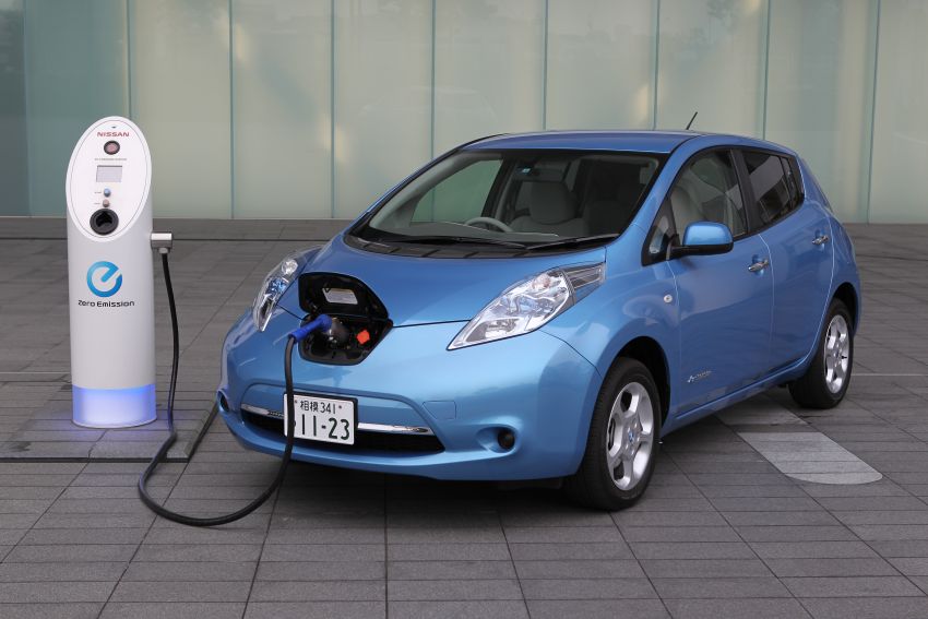Nissan Leaf turns ten years old: over 500,000 EVs sold 1221080