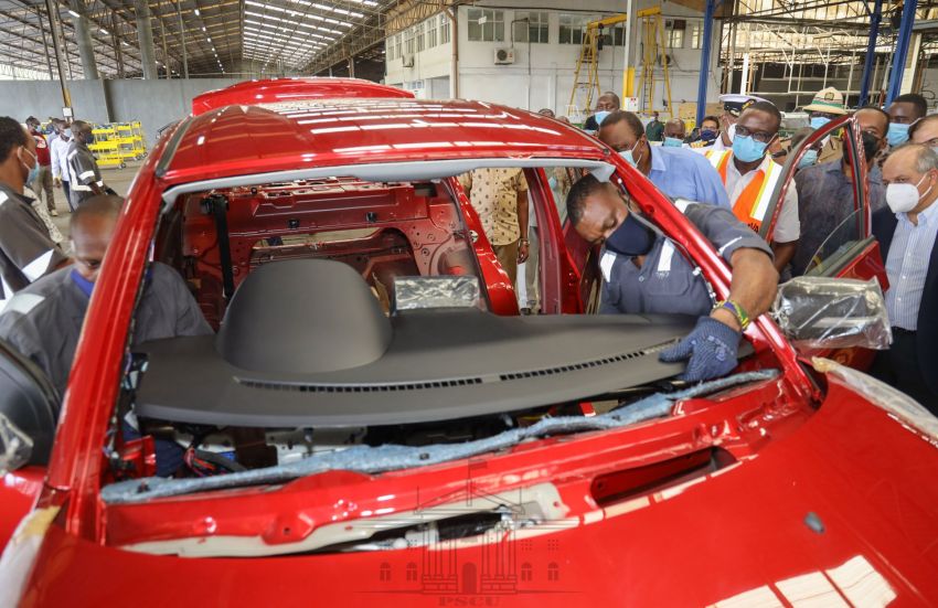 Proton Saga CKD Kenya didedahkan di pasaran berkenaan, dikendali oleh Simba Corporation 1223264