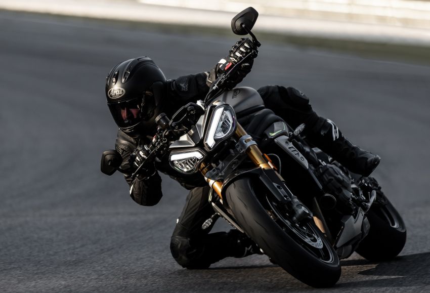 2021 Triumph Speed Triple 1200RS revealed – 1,160 cc, 180 PS, 125 Nm of torque, 198 kg claimed wet weight 1240239