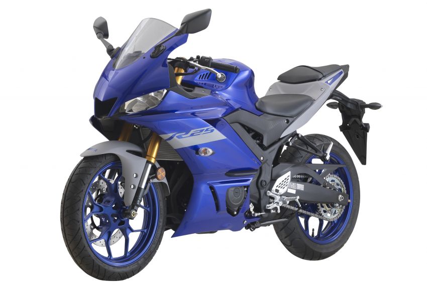 2021 Yamaha R25 – new colour for Malaysia, RM19,998 1238925