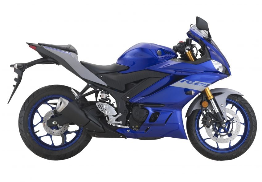 2021 Yamaha R25 – new colour for Malaysia, RM19,998 1238927