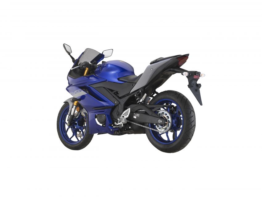 2021 Yamaha R25 – new colour for Malaysia, RM19,998 1238930
