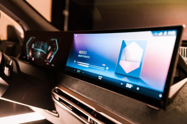 BMW previews next-generation iDrive system in the iX