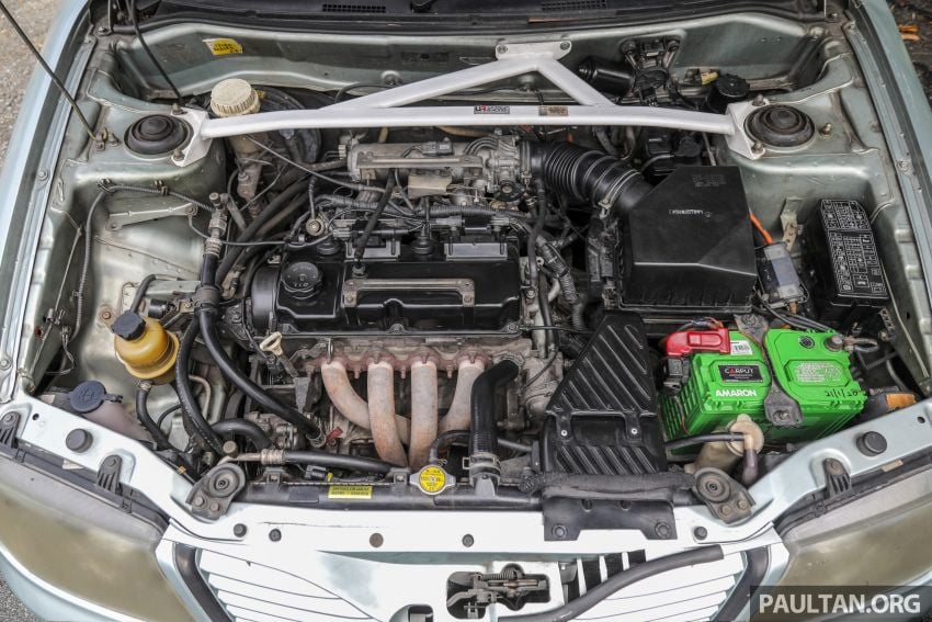 Safest method for cleaning a really dirty engine bay –  brush, towels and some elbow grease, not water hose 1237077