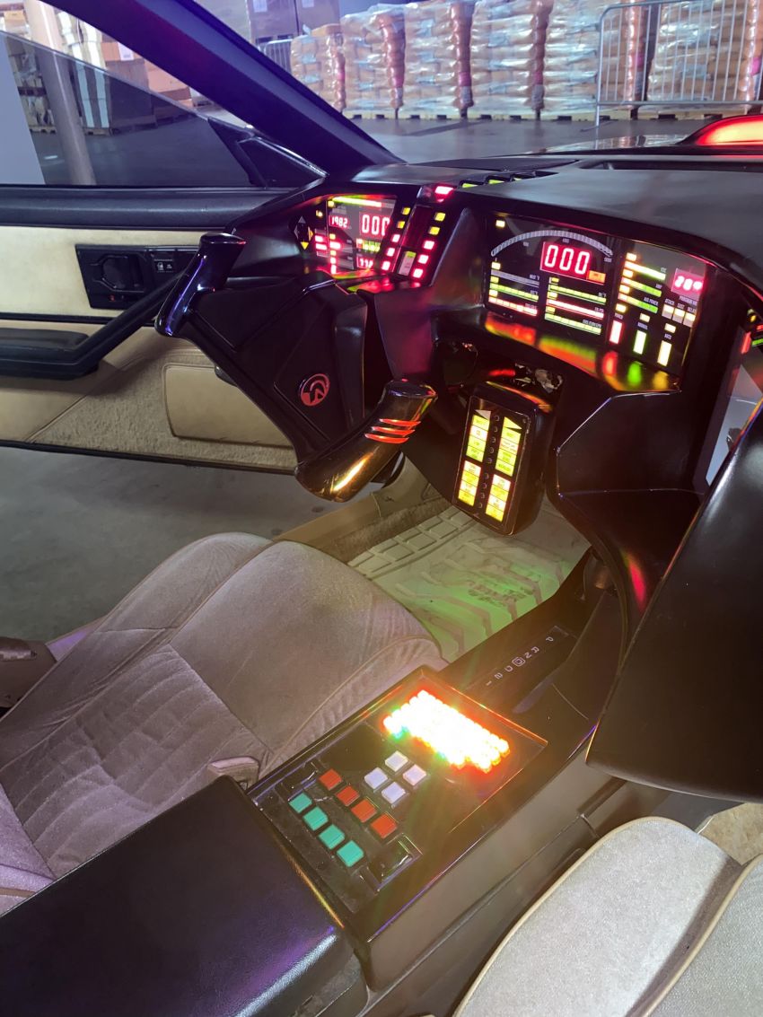 David Hasselhoff’s personal KITT car is up for auction 1231376