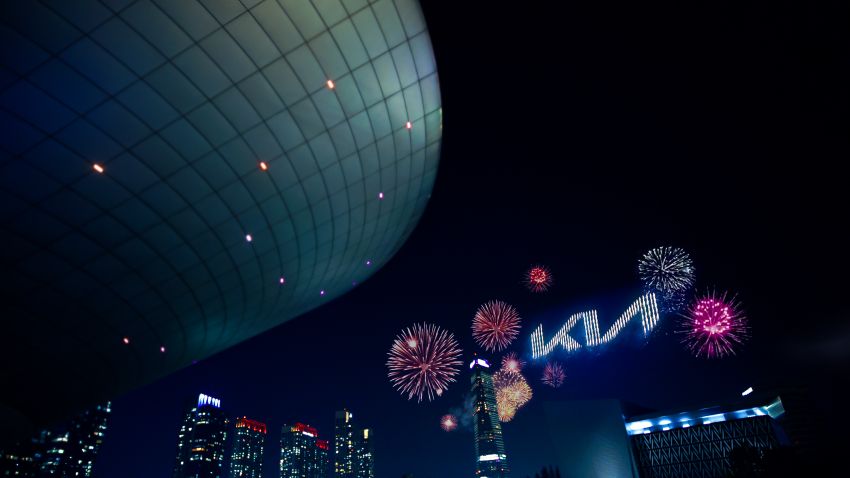 Kia reveals new logo, slogan with fireworks, drones 1231859