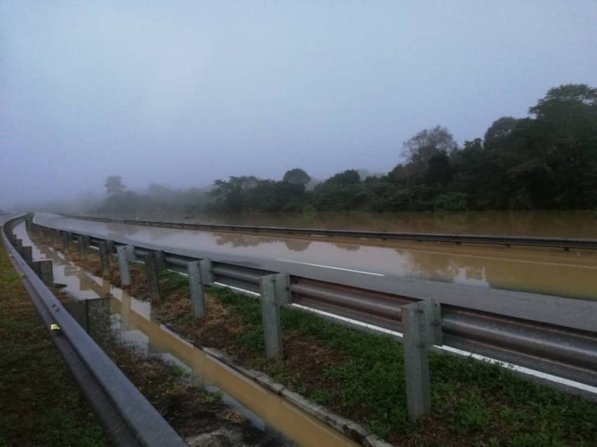 East Coast Highway (LPT1) still flooded – Karak-Temerloh, Temerloh-Lanchang closed to all traffic 1231177