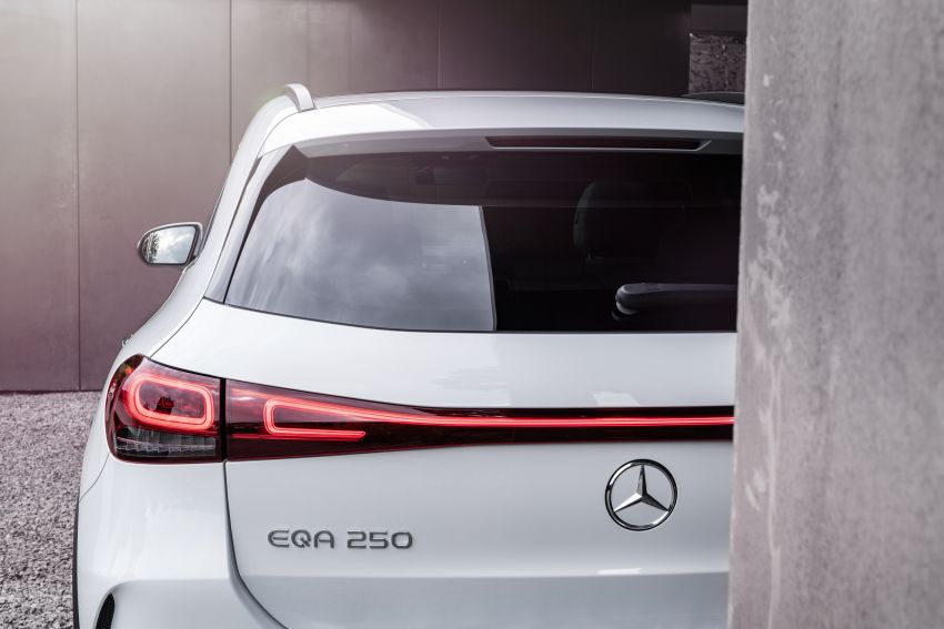 Mercedes-Benz EQA revealed – electric GLA with 190 PS, 375 Nm, 0-100 km/h in 8.9 secs, 426 km range 1237369