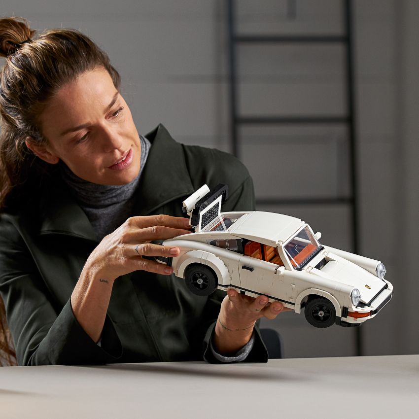 Lego reveals new two-in-one vintage Porsche 911 set – 1,458 pieces; on sale from Feb 16 priced at RM608 Image #1241672