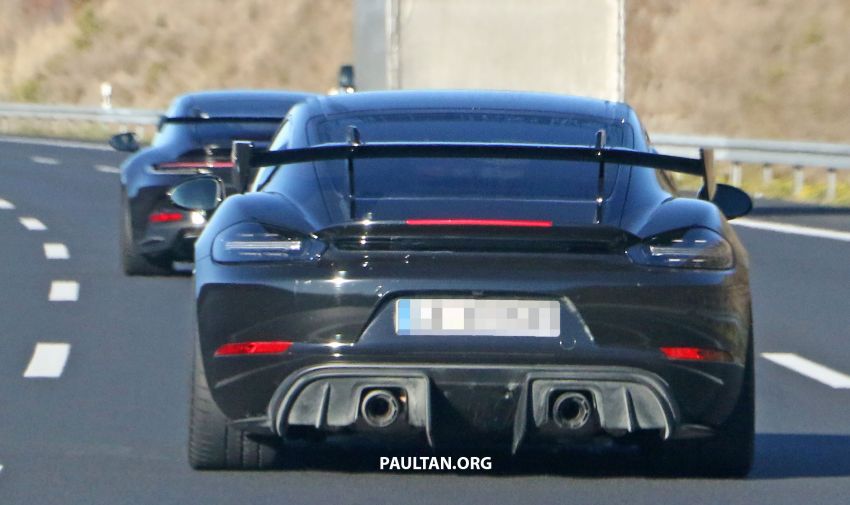 SPYSHOTS: Porsche 718 Cayman GT4 RS on test; centre-lock wheels, GT3/GT2 RS wheel arch vents 1232354
