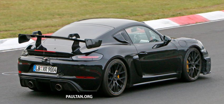 SPYSHOTS: Porsche 718 Cayman GT4 RS on test; centre-lock wheels, GT3/GT2 RS wheel arch vents 1232334