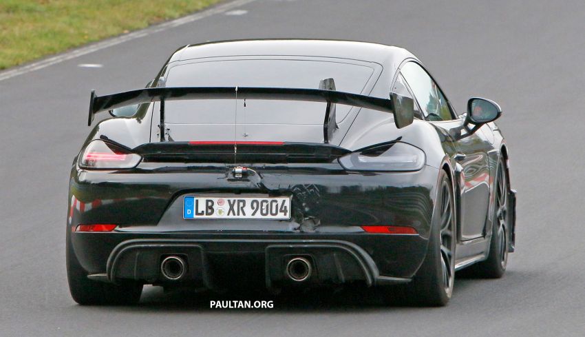 SPYSHOTS: Porsche 718 Cayman GT4 RS on test; centre-lock wheels, GT3/GT2 RS wheel arch vents 1232333