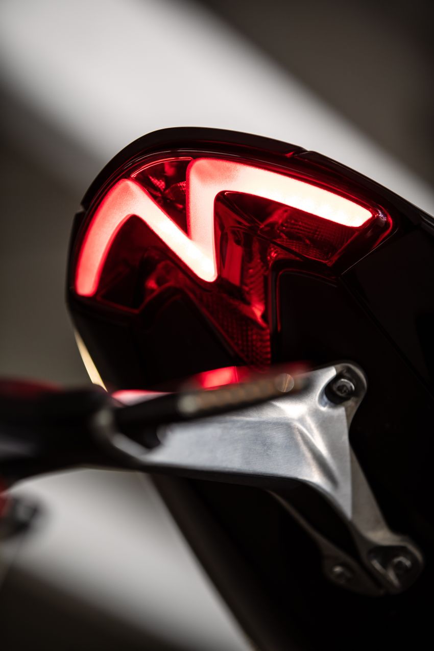 2021 Triumph Speed Triple 1200RS revealed – 1,160 cc, 180 PS, 125 Nm of torque, 198 kg claimed wet weight 1240317