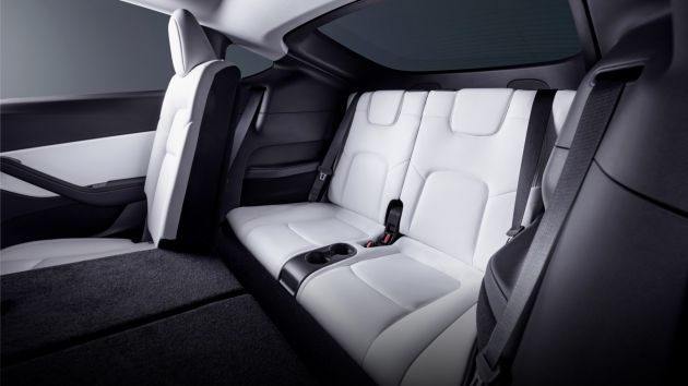 Tesla Model Y third-row seats offer 6 inches of legroom