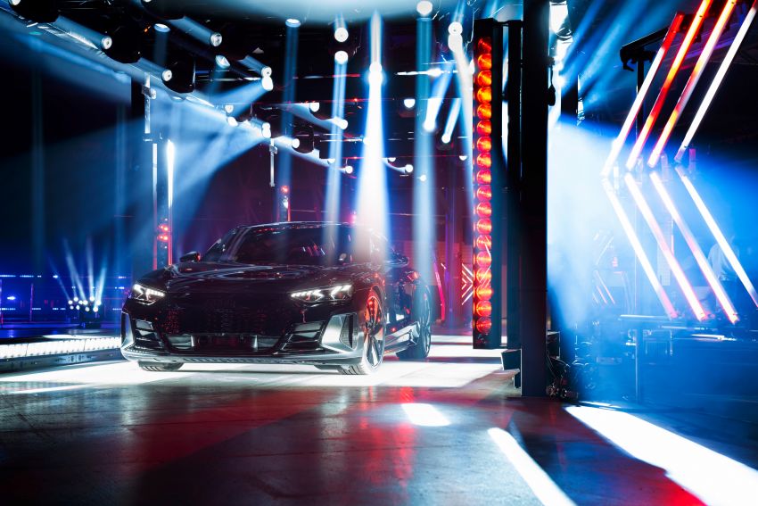 2021 Audi e-tron GT quattro, RS e-tron GT debut – two motors, up to 646 PS, 0-100 in 3.3 secs; 487 km range Image #1246470