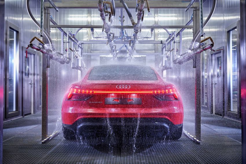 2021 Audi e-tron GT quattro, RS e-tron GT debut – two motors, up to 646 PS, 0-100 in 3.3 secs; 487 km range Image #1246730
