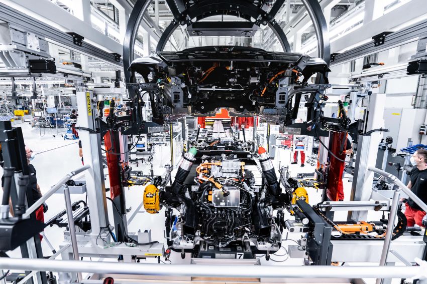 2021 Audi e-tron GT quattro, RS e-tron GT debut – two motors, up to 646 PS, 0-100 in 3.3 secs; 487 km range Image #1246686