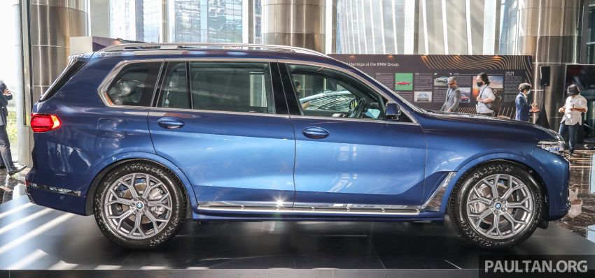 G07 BMW X7 previewed in CKD form – sole xDrive40i Design Pure Excellence variant; RM708,000 estimated 1255032