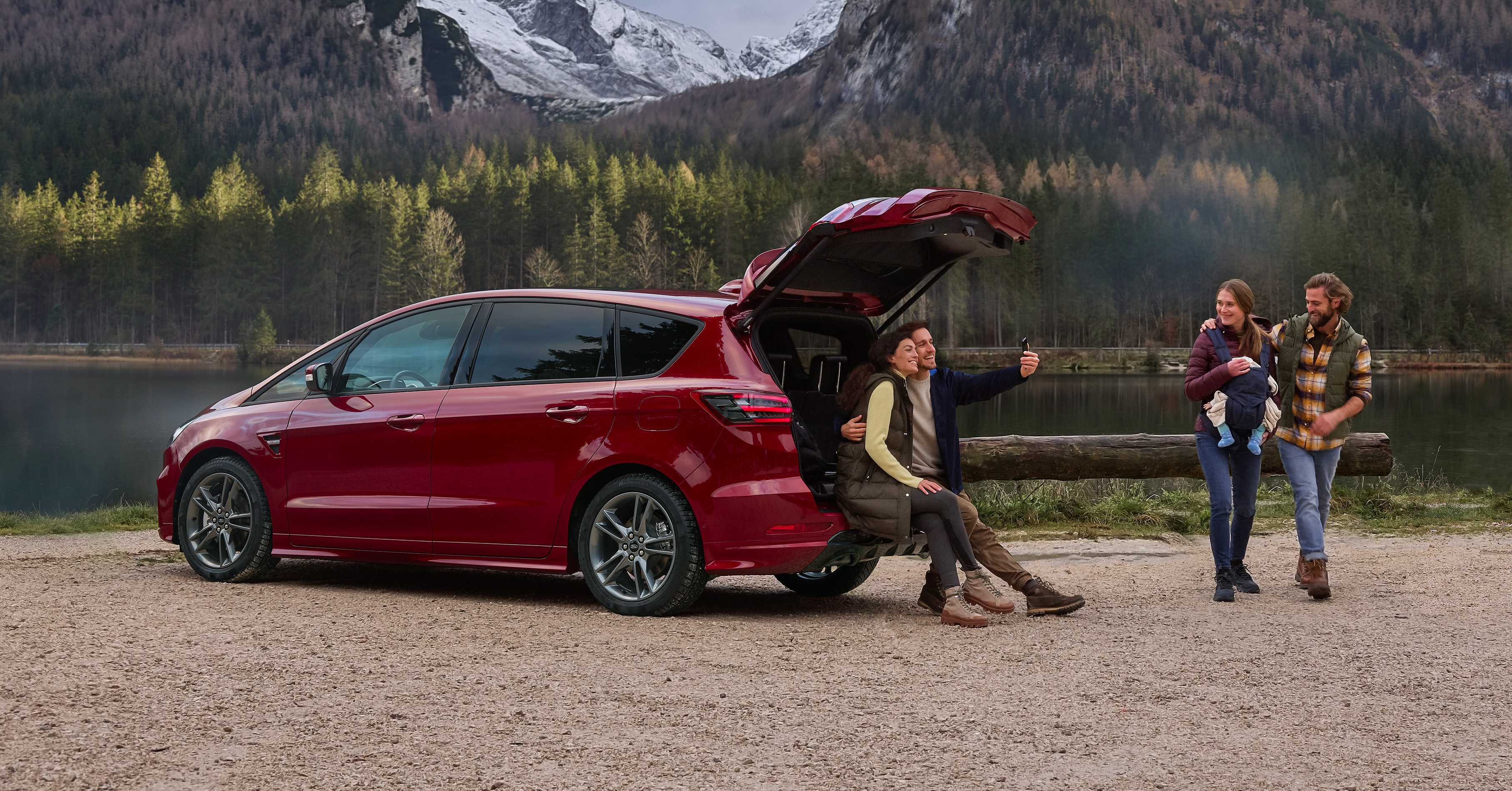 Ford Europe still believes in MPVs, updates S-Max and Galaxy