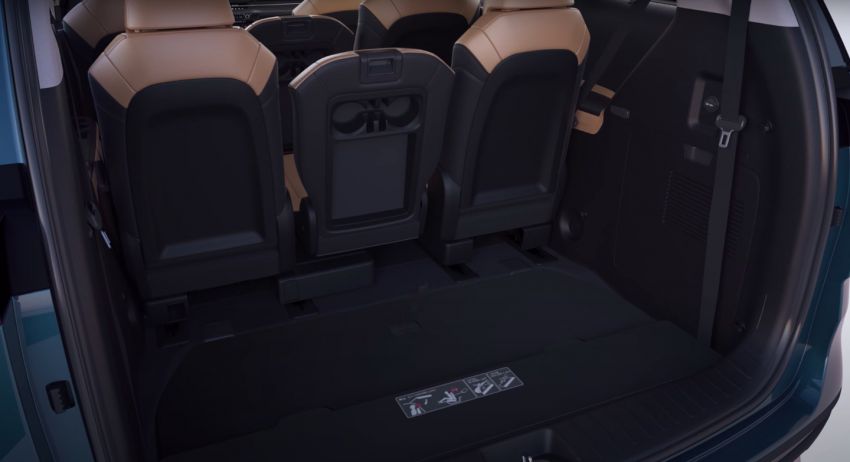 Kia Carnival 11-seater cabin setup detailed; centre-assist seats, stowable 4th row, flat-folding function 1242230