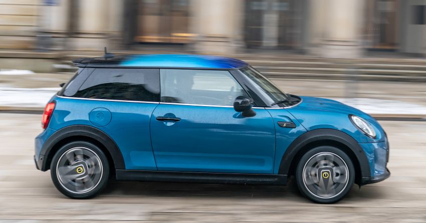 2021 MINI Cooper SE gains Electric Collection edition Image #1246537